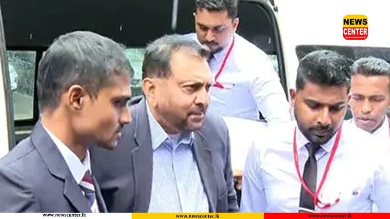 Former Navy Commander Wasantha Karannagoda granted bail